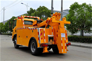 兴业高速路拖车费