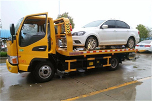 兴业附近拖车救援24小时服务热线